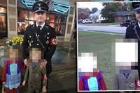 Otec oblékl syna jako Hitlera a sám šel za nacistu o Halloweenu. Lidé mu vyhrožují smrtí