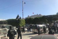 Exploze v dovolenkovém ráji: Centrem Tunisu otřásl výbuch na rušné třídě