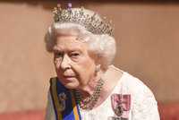 Zoufalá královna Alžběta II. chce porušit protokol! Kvůli smrti blízké ženy