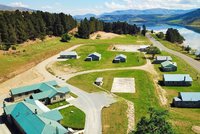 Lukrativní vládní prodej: Nabízí celou vesnici pro milovníky Nového Zélandu