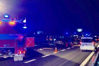 ﻿Smrt na D5: Za Prahou bourala tři auta, při nehodě zemřel řidič a pes