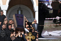 Pohřeb popraveného mafiánského bosse: Playmate museli podpírat, rodina zakázala výzdobu