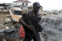 Povstalci zavraždili těhotnou ženu a 14 dětí. Kamerun je na pokraji kolapsu