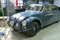 Legendární Tatra T77 neměla zadní světla: Nikdo ji nedohoní, říkali v automobilce