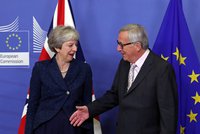 Lídři EU schválí u brexitu „rozvodové papíry“. Juncker citoval Mercuryho