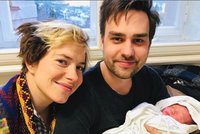 Syn Petra Rychlého se stal tátou: Pochlubil se fotkou z porodnice