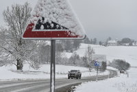 Nasněží až 40 centimetrů. Řidiče potrápí závěje i vichr, varují meteorologové