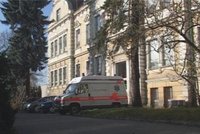 Osm pacientů soukromé nemocnice ve Frýdlantě skončilo po operacích s otravou krve: Příčina se vyšetřuje