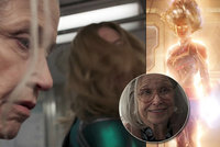 Trailer na Captain Marvel: Hrdinka mlátí babičku! (Spoiler – je to mimozemšťan v přestrojení!)