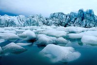 V Grónsku rychle taje led, moře může stoupnout o sedm metrů. Kdo je v ohrožení?