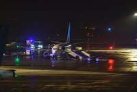 Bomba na palubě letadla letícího do Prahy? Kapitán zalarmoval policii
