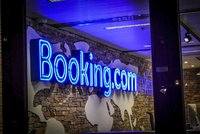 Booking.com schytal v Česku pokutu 8,3 milionu. Za extra levné ubytování