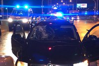 Řidič před nemocnicí v Krči srazil chodce a utekl: Zraněný muž (55) utrpěl vážná poranění hlavy