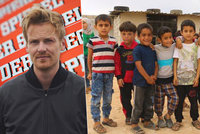 Novinář s vylhanými články tahal z lidí peníze na syrské sirotky. Do své kapsy?
