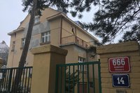 Příliš žádaný pozemek: O luxusní adresu v Praze 6 mají zájem Arméni, radnice i nájemci