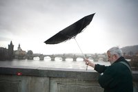 Na Česko se žene vichřice. Vyhněte se horským túrám, varují meteorologové