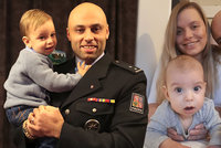 Krutý úděl policisty Tomáše: Zůstal sám se synem (1,5), ženu zabila rakovina