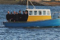 Člun s věřícími se převrátil cestou do kláštera: Utopili se čtyři lidé
