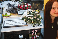 Smutek, nespočet svící a květin. Od vraždy Kuciaka (†27) uplynul rok, lidé vzpomínají u jeho hrobu