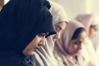 Polygamie je pro ženy nespravedlivá, šokoval muslimy imám. V Egyptě vyvolal bouři