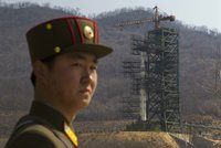 Kim částečně obnovil raketovou střelnici, odhalil satelit po summitu s Trumpem