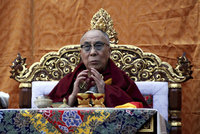 Nemocný dalajlama opustí nemocnici. Infekci dýchacích cest doléčí pilulkami