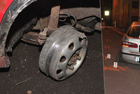 Opilý řidič ztratil při kolizi pneumatiku. Čtyři kilometry ujížděl po ráfku