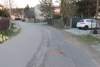 Motorkář srazil u Prahy chlapce: Zraněnému školákovi nepomohl a ujel! Hledá ho policie