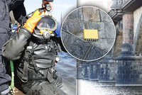 VIDEO: Na dně Vltavy: Takhle potápěči zkoumají pilíře Palackého mostu! Co objevili?