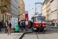 Co Pražanům u tramvají schází? Chtějí zpátky cinkání, ukázala nová kampaň