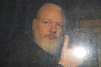 Assangea už neviní ze znásilnění. Neexistují důkazy, přiznala švédská prokuratura
