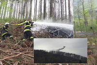 Oheň spolkl kus lesa v Beskydech: Hasiči s ním bojovali půl dne! Nasadili i dvouplošník