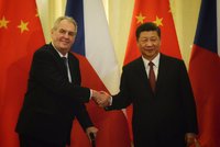 Zeman promluvil o čínském poradci. S Jágrem i Tykačem jednal s prezidentem Číny
