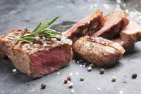 Jak správně připravit steak? Rozhoduje výběr masa i doba grilování