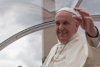 Sváděl bůh k hříchu? Papež František změnil text Otčenáše, katolíci kroutí hlavou