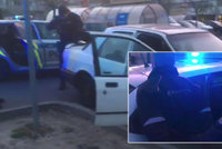 Policisté dopadli řidiče, který se „natláskal“ pervitinem a vyrazil do ulic. V kradeném autě
