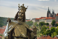 Milostné trable Karla IV.: Z Prahy vládl půlce Evropy, ženit se v ní nechtěl! Otec vlasti se narodil před 703 lety