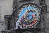 Astroláb na pražském orloji opět přemalovávají: Červená má špatný odstín!