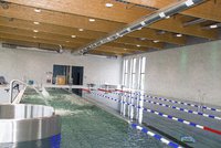 V Radotíně dokončili nový krytý bazén. Do půli června bude otevřený na zkoušku