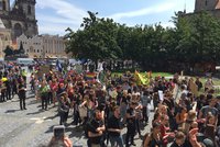 Náměstek navrhne Praze vyhlásit stav klimatické nouze. Stávkovaly stovky studentů, vědí ale proč?
