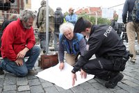 Návrat Mariánského sloupu? Sochař Váňa v sobotu na Staroměstské náměstí přiveze 1,5 tuny kamene