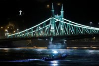 V Budapešti se potopila loď s turisty: Sedm mrtvých, 19 pohřešovaných, na palubě byly i děti
