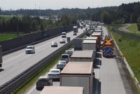 Dálnice D1 je před Kroměříží uzavřena kvůli nehodě dvou vozidel