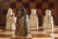 Šachová figurka v šuplíku měla cenu milionů: Vyřezal ji Viking?