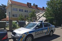 Pět let od zabití studenta Honzy (†16): Školy v zajištění bezpečnosti spoléhají na vrátné, ukázala anketa v Praze