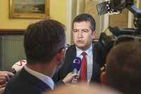Zeman „zatopil“ ČSSD, Hamáček zmínil kvůli ministrovi žalobu na prezidenta