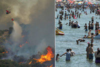 Na plážích hlava na hlavě, několik mrtvých i požáry. Úmorné vedro trápí část Evropy