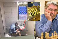 Šachový velmistr zostudil Česko. Podváděl při hře, vyhmátli ho s mobilem na WC