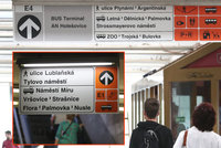 Pražské metro testuje novou navigaci: Místo východů hledejte číslovaný exit jako na dálnici