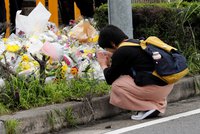 Nejhorší masová vražda za desítky let: Japonsko truchlí za oběti požáru studia